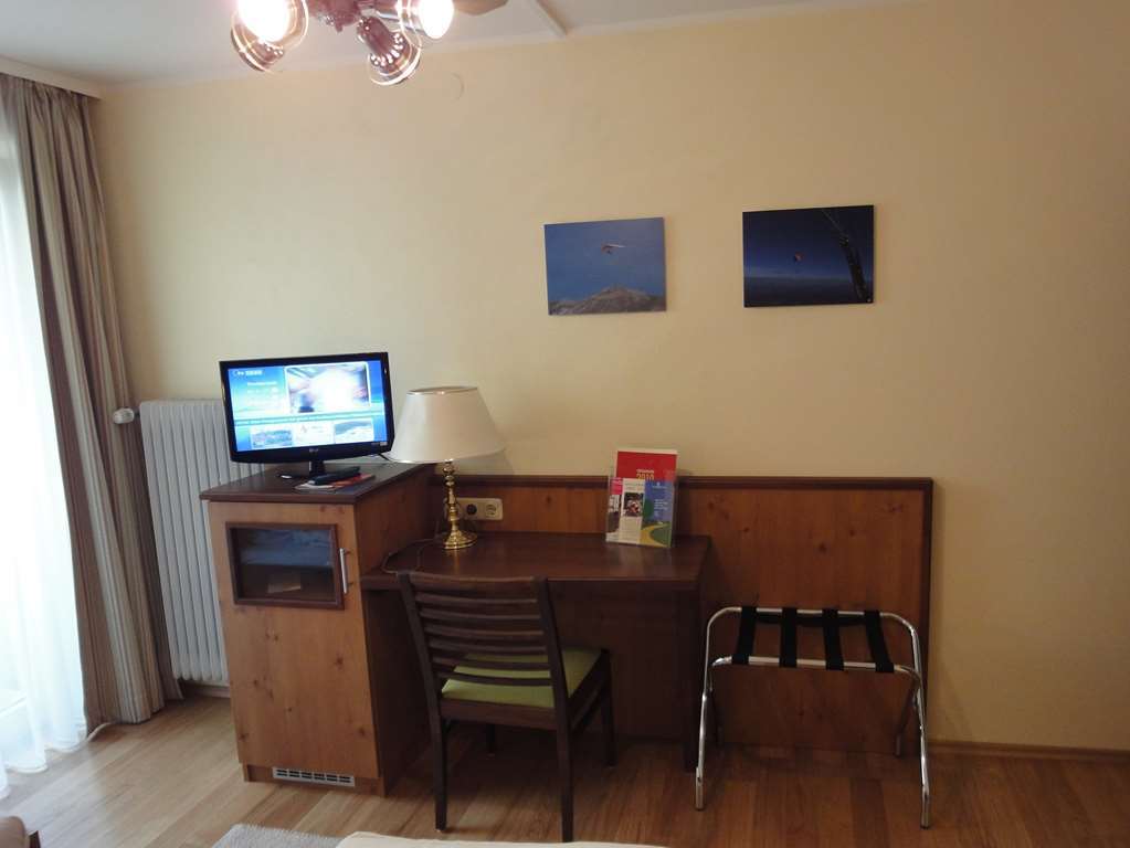 Hotel Brunner Amberg Oda fotoğraf